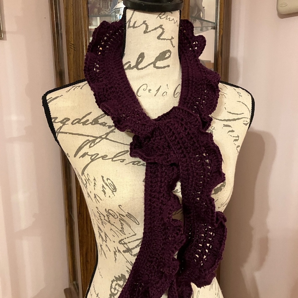 Elegant Handmade Crochet Ripple Scarf NWOT